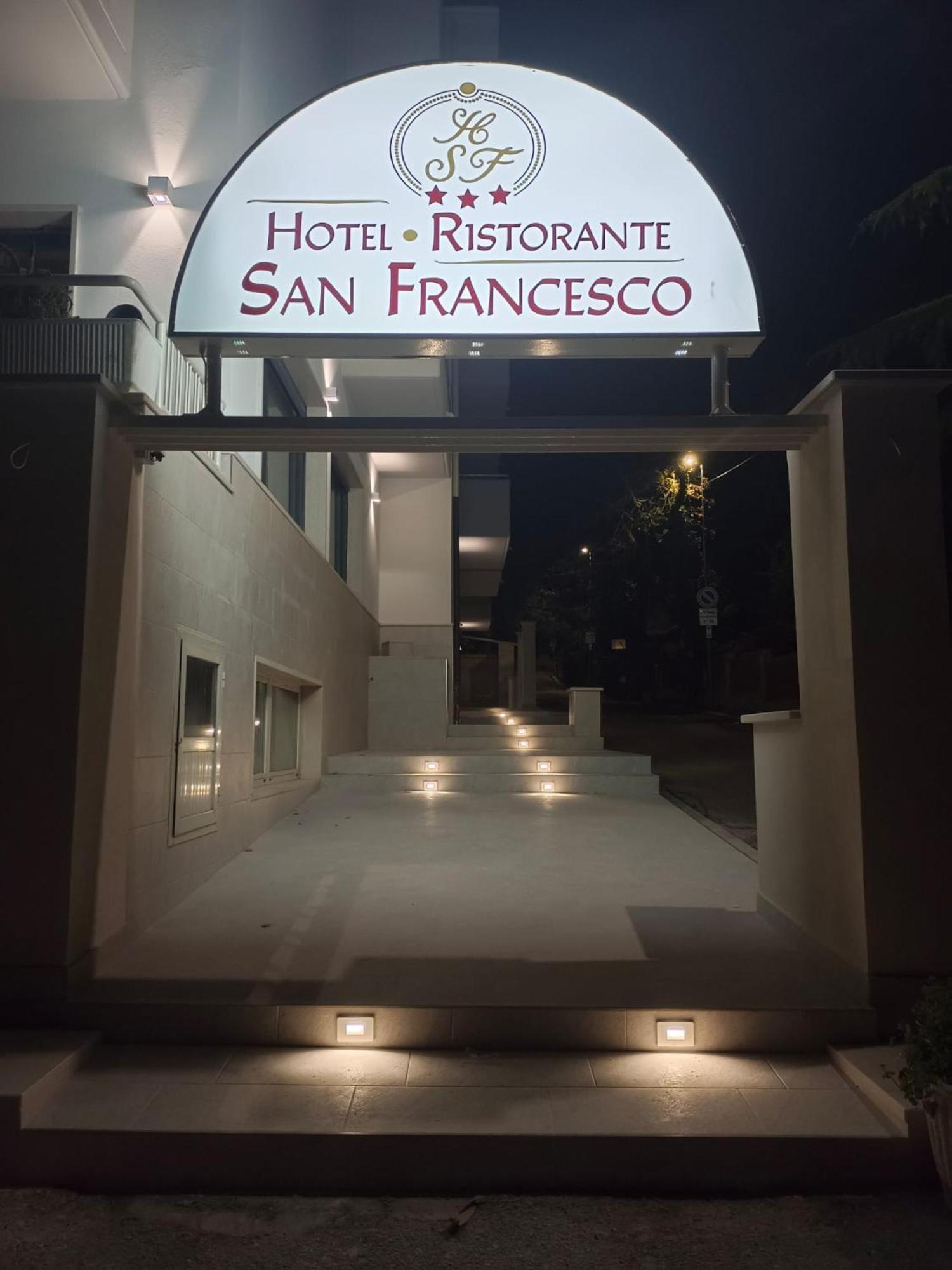 Hotel San Francesco Σαν Τζιοβάνι Ροτόντο Εξωτερικό φωτογραφία