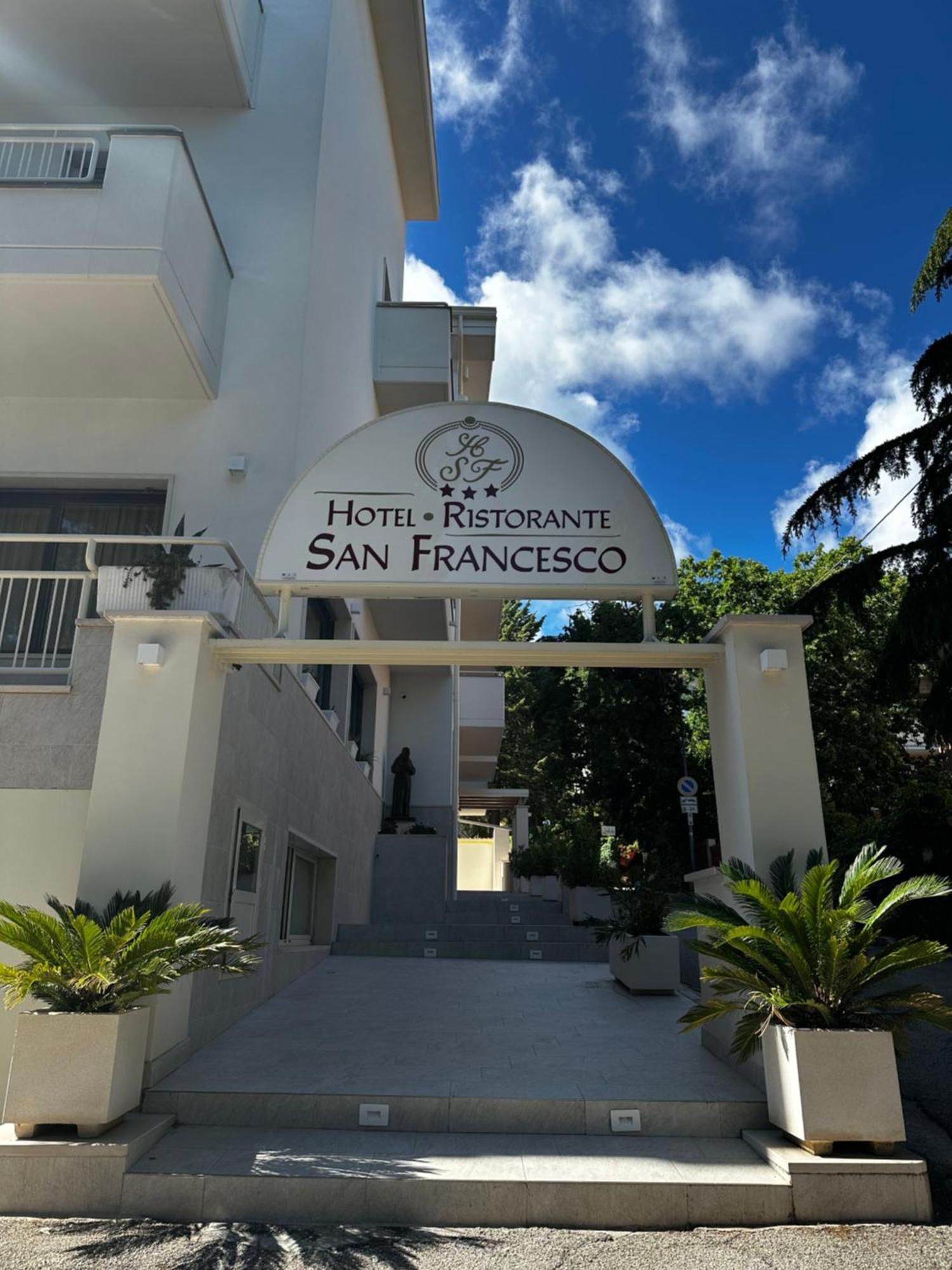 Hotel San Francesco Σαν Τζιοβάνι Ροτόντο Εξωτερικό φωτογραφία